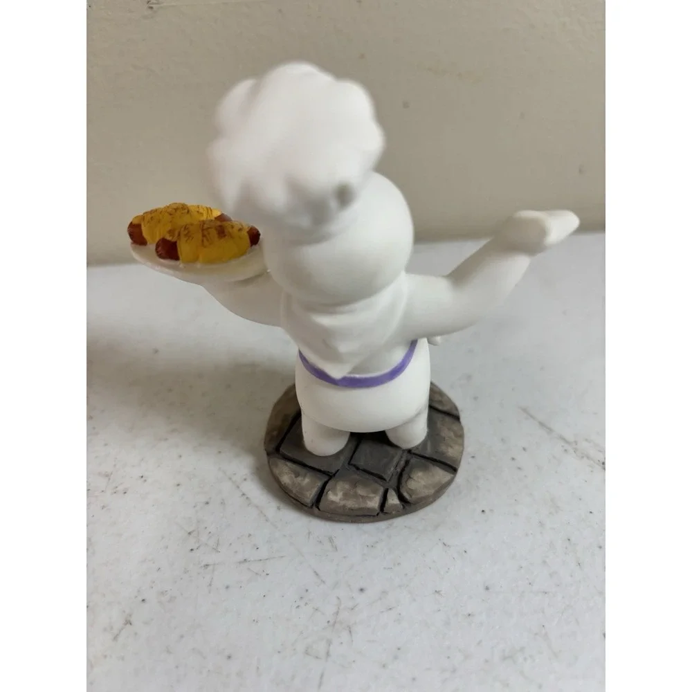 Danbury Mint - 1997 Pillsbury Doughboy -June Monthly Calendar Figurine